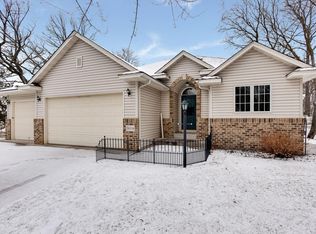 26316 Finley Ave, Wyoming, MN 55092