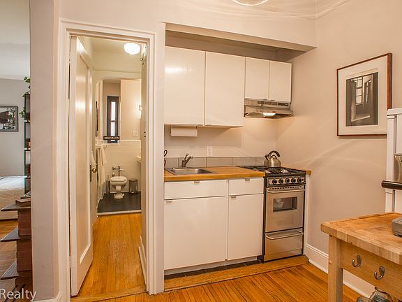 4th image of 20 Plaza St E APT D10