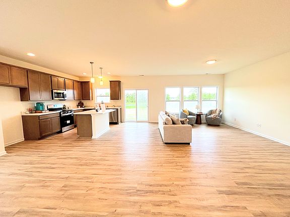 7th image of this home