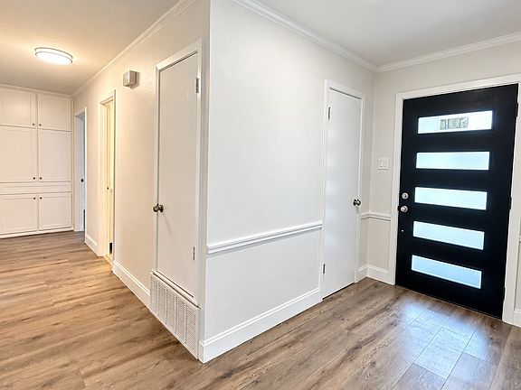 2nd image of 607 Stanford St