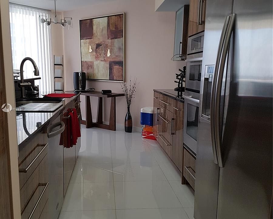 1st image of 16445 Collins Ave APT 1522
