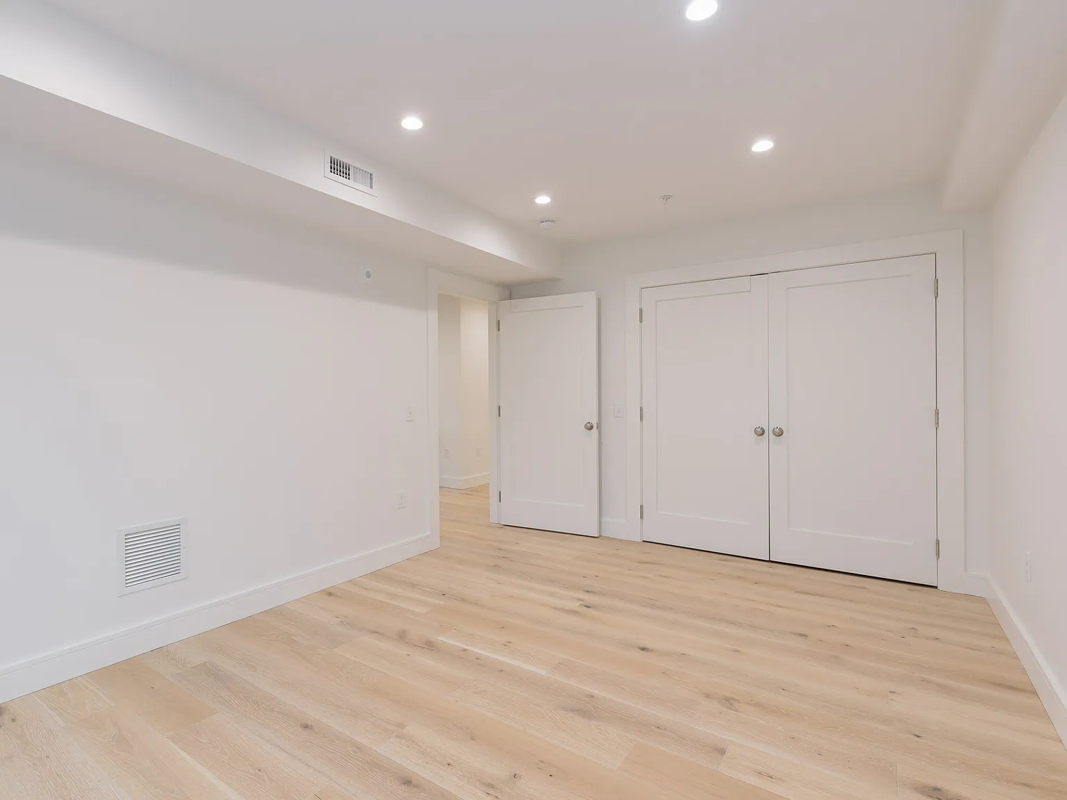 1 bed, 1.0 bath, 700 sqft, $2,850 — Photo 3