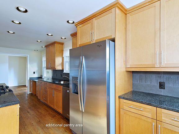 Lots of cabinets