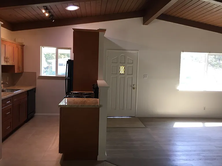4821 Boyd Dr — Photo 3