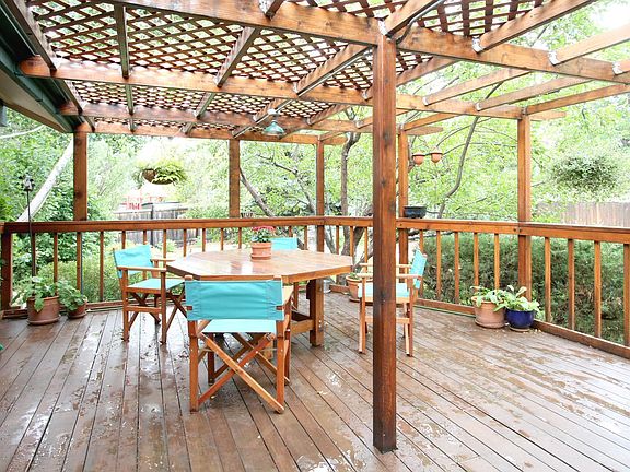 Beautiful Back Deck in lush back yard