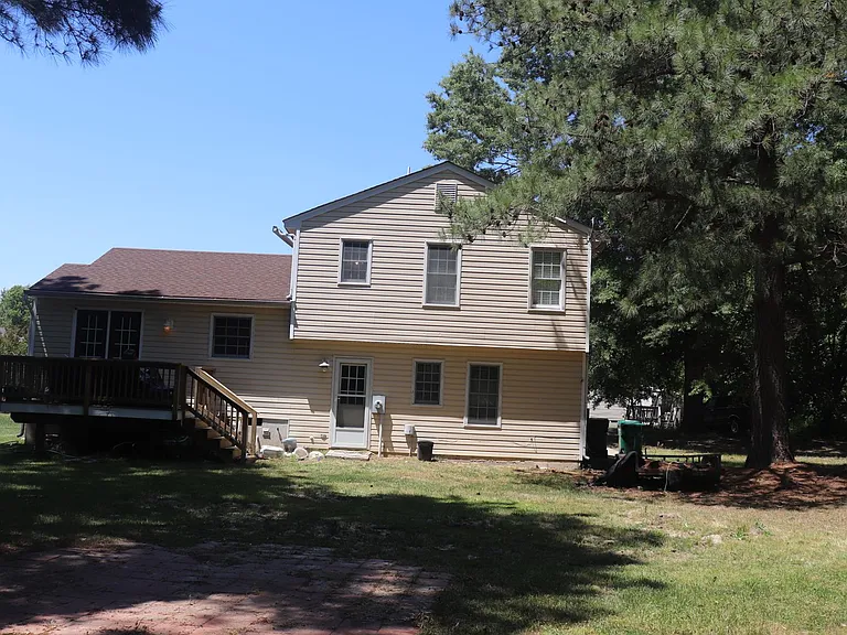 6001 Yates Ln — Photo 7
