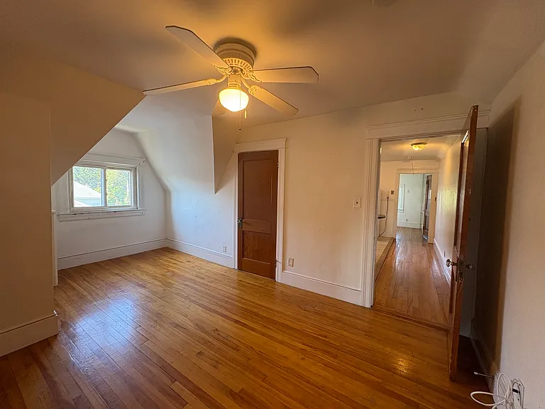 37 Somerset St #3 — Photo 2