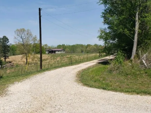 2060 Hargis Rd, Camden, TN 38320