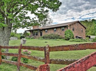 2698 Carroll Creek Rd, Johnson City, TN 37615