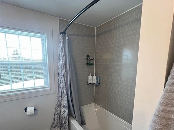 5th image of 313-315 Walnut Hill Rd