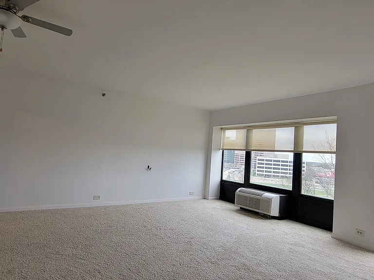 5000 Town Ctr #1-607 — Photo 5