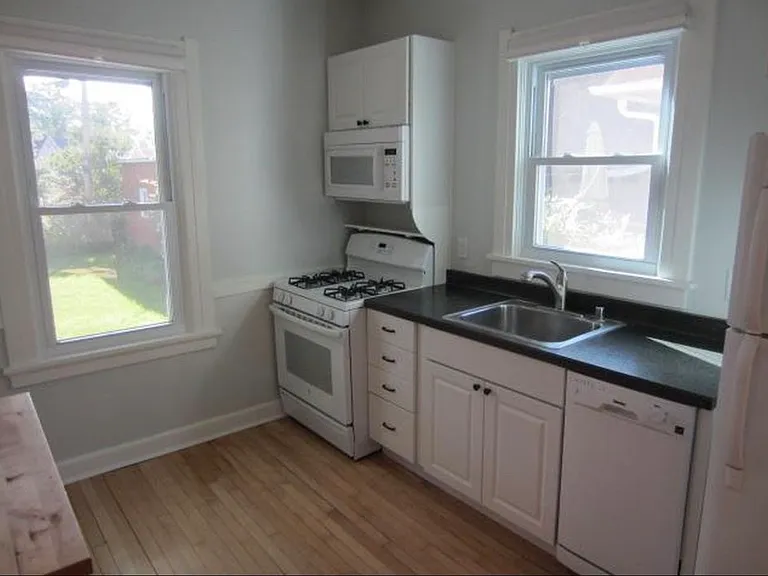 521 Maple Ave #1 — Photo 7