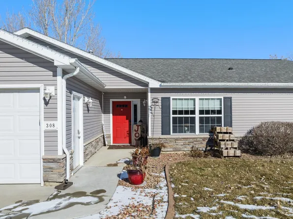 308 5th St SW, Surrey, ND 58785