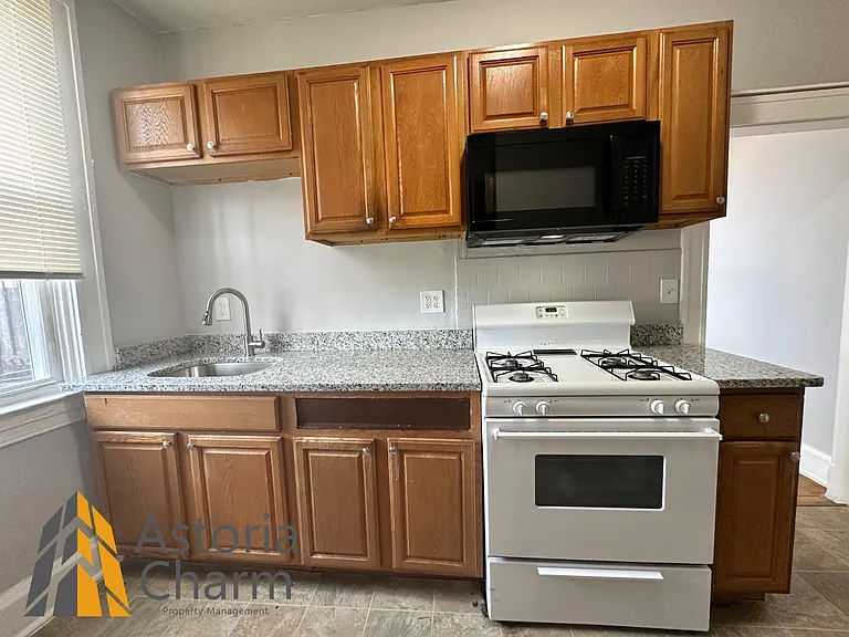 2826 Windsor Ave #C1 — Photo 11