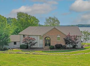 1335 Circle Crest Dr, Eddyville, KY 42038