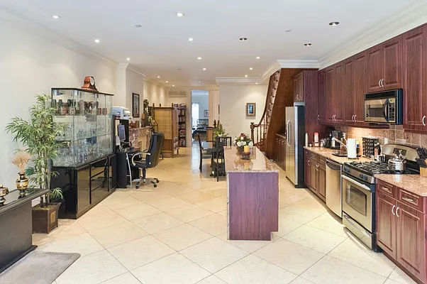 Rented by Town Residential | media 15