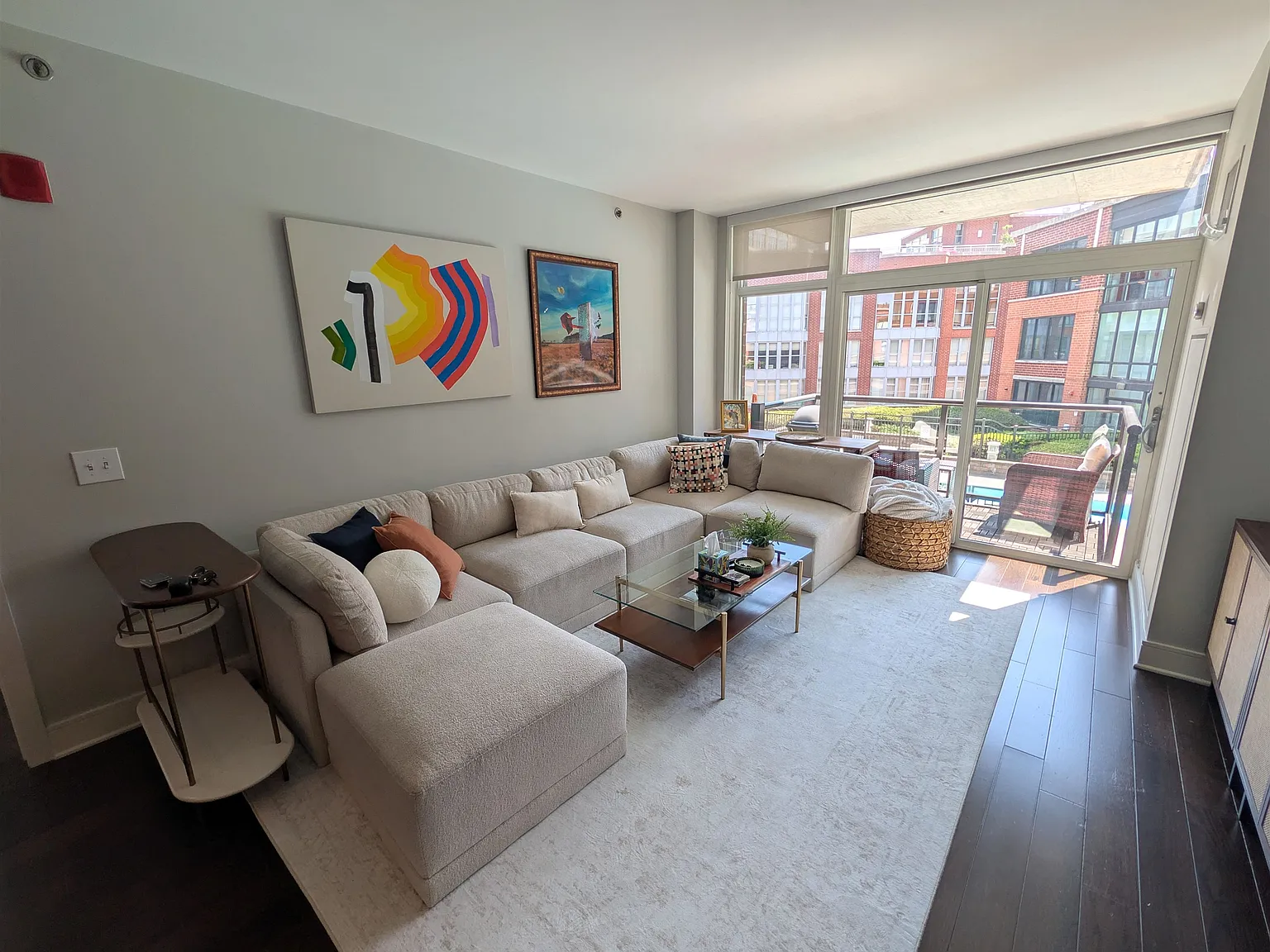 1100 Maxwell — Photo 3