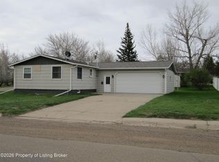 57 4th Ave SE, Beach, ND 58621