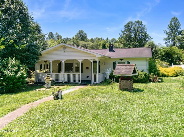 811 Queens Street NW, Lenoir, NC 28645