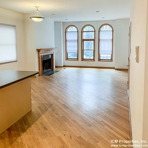 2653 N Wayne Ave #1 Photo 1
