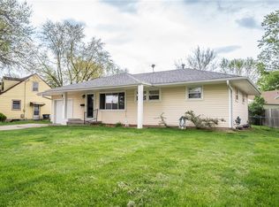 2351 Farwell Rd, Des Moines, IA 50317