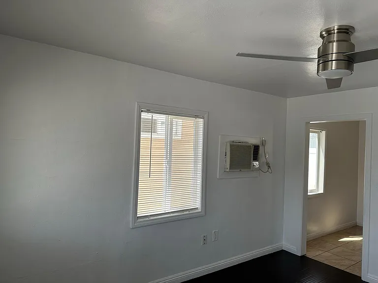 45307 Sierra Hwy — Photo 3