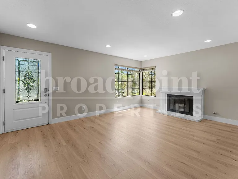 4414 Springtime Dr — Photo 4