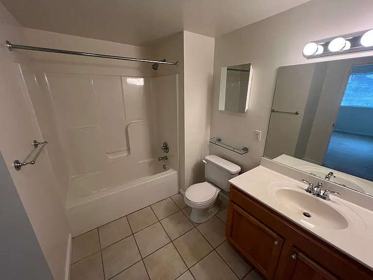 942 Oakwood Ave — Photo 15