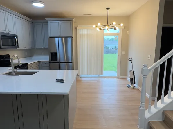 5536 Gabriels Landing Dr, Galloway, OH 43119