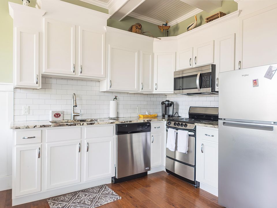 1st image of 532 Dyckman Ave APT 8