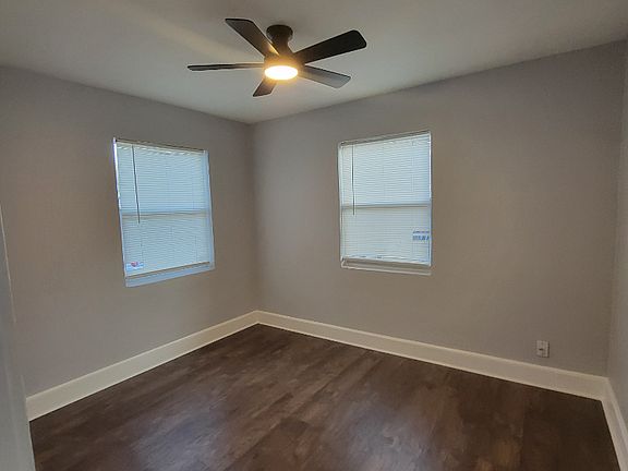 5th image of 16 S Primrose Dr #2