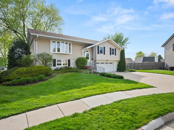 1420 Highland Rd, Rochelle, IL 61068