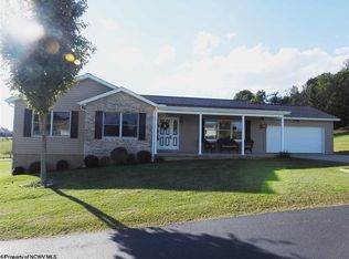 55 White Pine Dr, Fairmont, WV 26554
