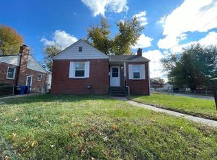 1004 N New Florissant Rd, Florissant, MO 63031