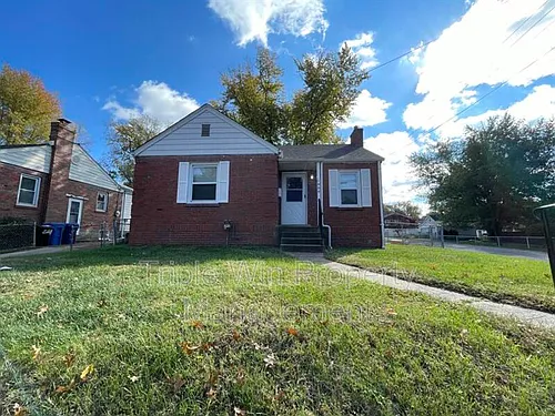 1004 N New Florissant Rd Photo 1