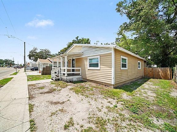 3rd image of 920 E DR MARTIN LUTHER KING JR BOULEVARD