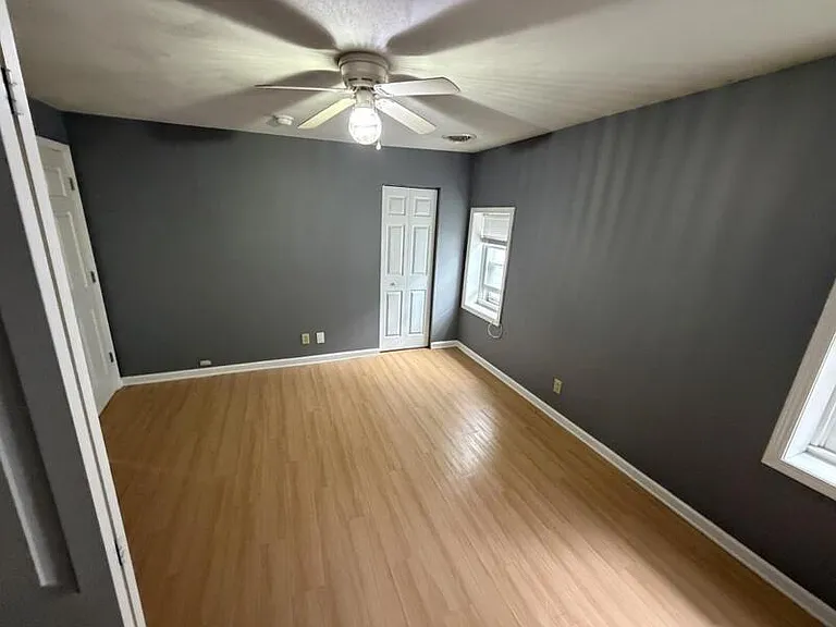 202 N Townsend St — Photo 5