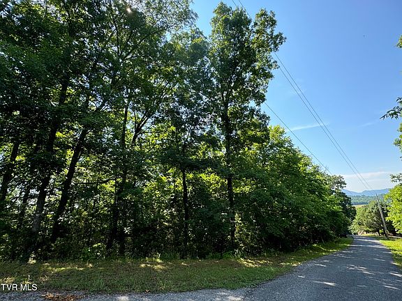 3rd image of Oak Hammock Cir