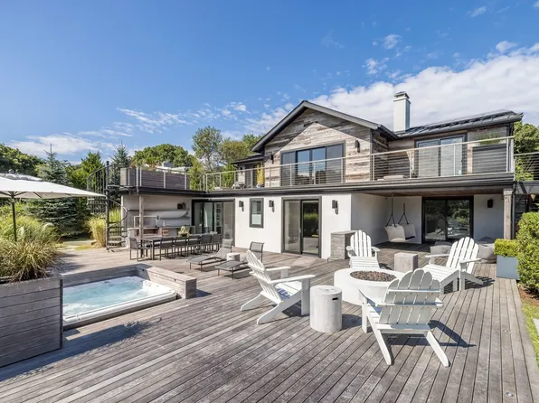 21 S Durham Rd, Montauk, NY 11954