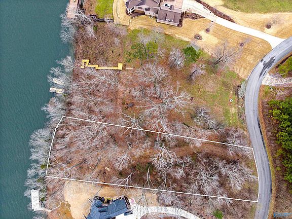5th image of 207 Monte Sano Dr
