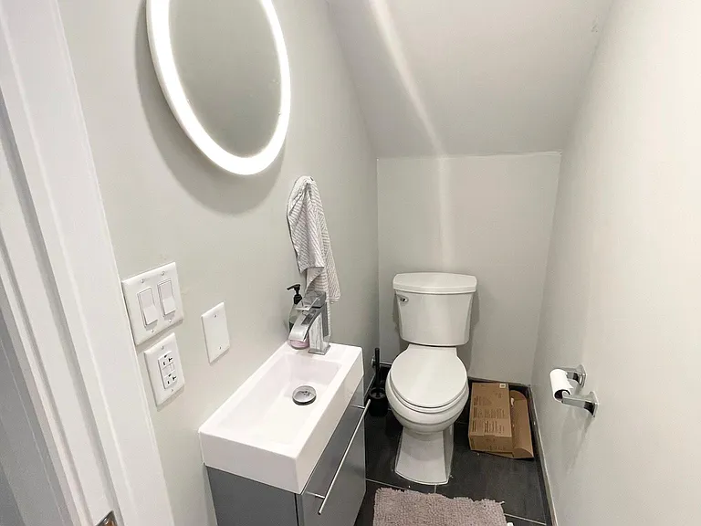 1229 N Franklin St #3 — Photo 3