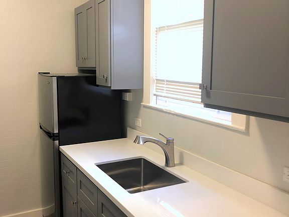 4th image of 260 Page St APT 4
