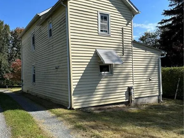 5920 Kings Hwy S, Zionsville, PA 18092