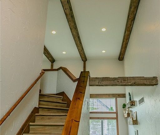 5th image of 25 Pine Villa Trl