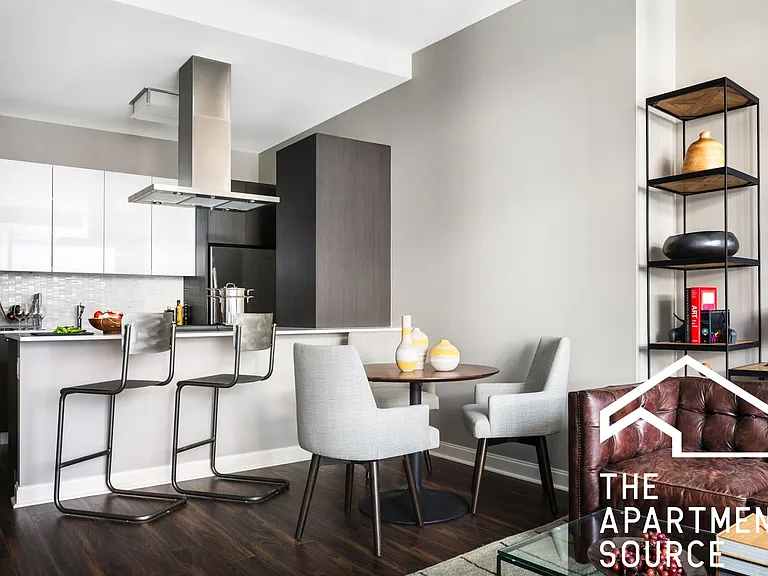 111 W Upper Wacker Dr #STUDIO — Photo 7