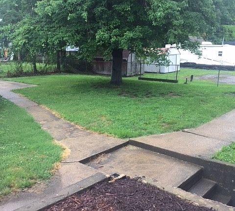 3rd image of 1657 Pineola Ave