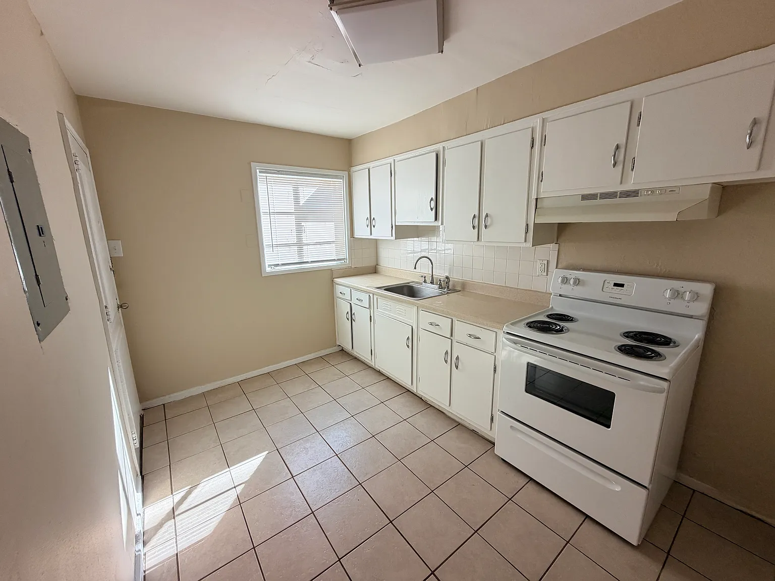 3807 Parkway Dr — Photo 4