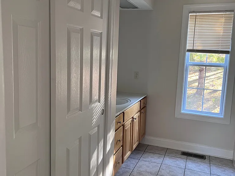 200 Barkwood St — Photo 6