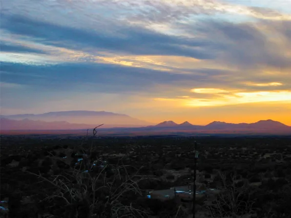 16 Embudo Del Sol, Santa Fe, NM 87508