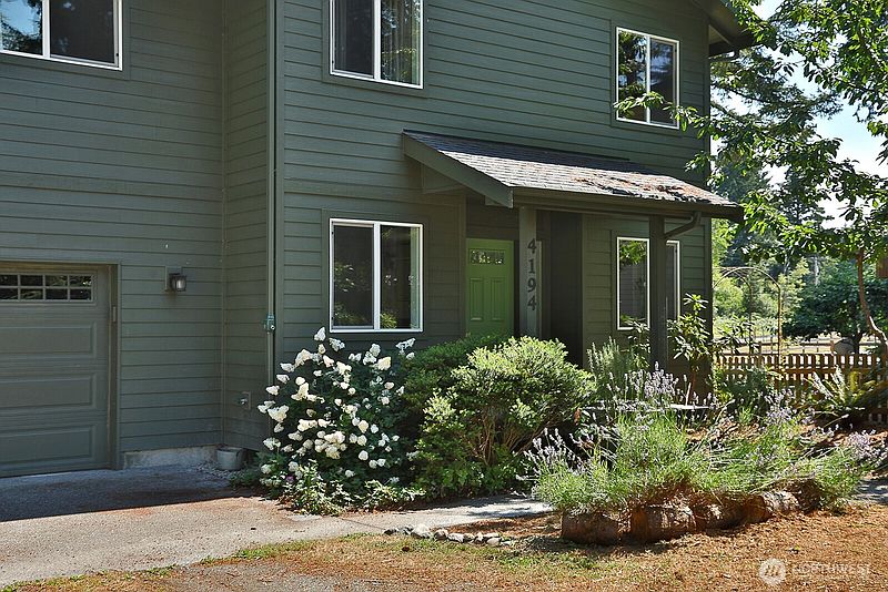 2nd image of 4194 Moorland Place